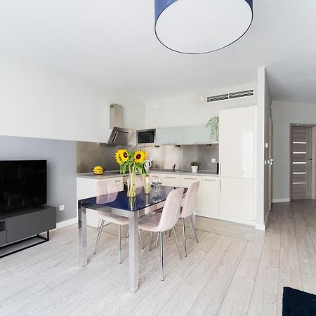 Nice Apart-City Center Krawiecka Apartment Вроцлав Екстериор снимка